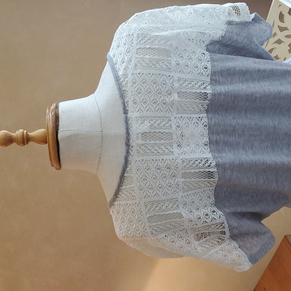 Lace tee with zip collar - Picture 4 of 5